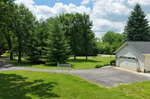 37W384 Ronsu Ln, Saint Charles, IL 60175 - Photo 41