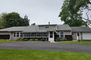 221 Central Ave, Genoa, IL 60135 - Photo 7