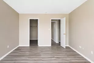 1500 Robin Cir, Hoffman Estates, IL 60194 - Photo 7