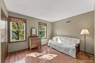 1253 Evergreen Dr, Carol Stream, IL 60188 - Photo 11