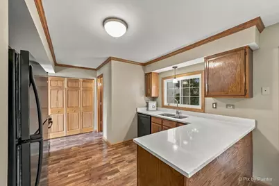 1253 Evergreen Drive, Carol Stream, IL 60188 - Photo 5