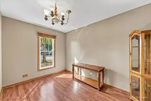 1253 Evergreen Dr, Carol Stream, IL 60188 - Photo 15