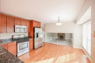 1329 Stonegate Rd, Naperville, IL 60540 - Photo 17