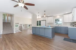 15795 E 2550 North Rd, Hudson, IL 61748 - Photo 9