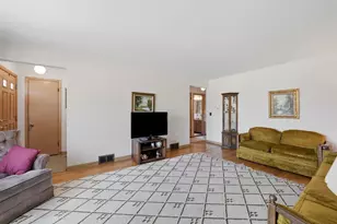 4916 N Ridgewood Ave, Norridge, IL 60706 - Photo 3