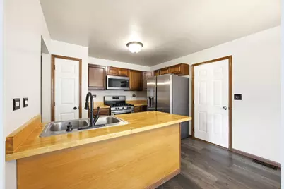 571 Sandy Court, Harvard, IL 60033 - Photo 7