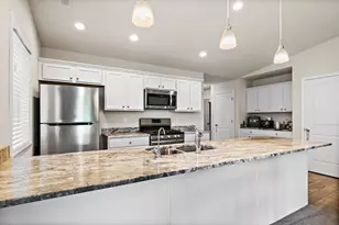 4517 Squaw Vly Dr, Loves Park, IL 61111 - Photo 5