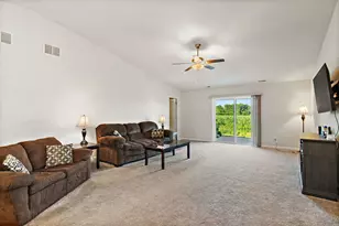 4517 Squaw Vly Dr, Loves Park, IL 61111 - Photo 3