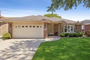 10709 S Washington St, Oak Lawn, IL 60453 - Photo 1