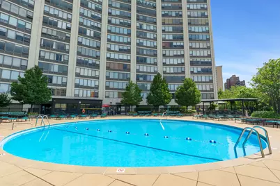 3930 N Pine Grove Avenue #909, Chicago, IL 60613 - Photo 15