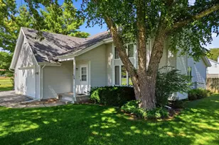 6977 N Alpine Dr, Byron, IL 61010 - Photo 3