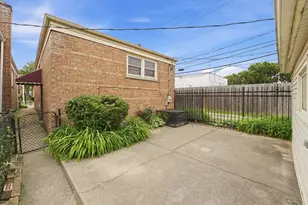 5515 S Oakley Ave, Chicago, IL 60636 - Photo 25