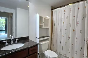 1111 W 15th St, Chicago, IL 60608 - Photo 15