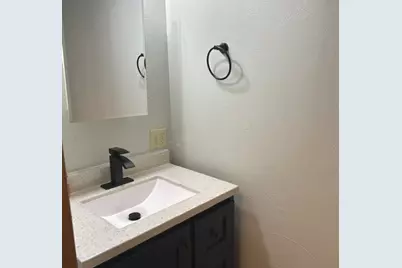 917 E Jefferson Street, Morris, IL 60450 - Photo 9