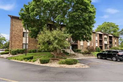 13913 Laramie Avenue #112, Crestwood, IL 60418 - Photo 1