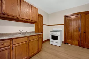 2439 W Birchwood St, Chicago, IL 60645 - Photo 11