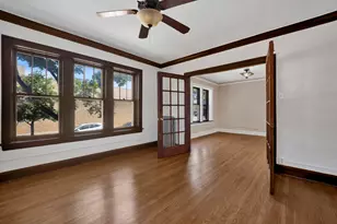 2439 W Birchwood St, Chicago, IL 60645 - Photo 3