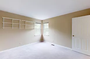 1237 Cranbrook Dr, Schaumburg, IL 60193 - Photo 25