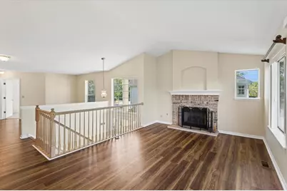 2713 S Embers Lane, Arlington Heights, IL 60005 - Photo 3