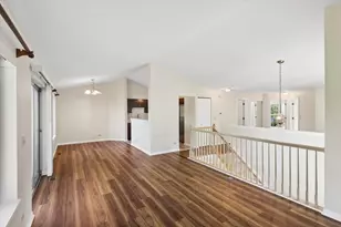 2713 S Embers Ln, Arlington Heights, IL 60005 - Photo 5