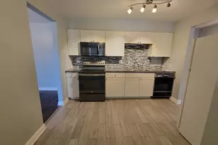 1505 E Central Rd, Arlington Heights, IL 60005 - Photo 3