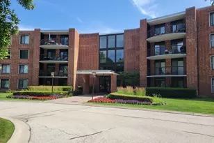 1505 E Central Rd, Arlington Heights, IL 60005 - Photo 1