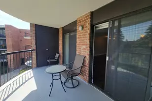 1505 E Central Rd, Arlington Heights, IL 60005 - Photo 7