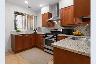 2838 N Sheffield Avenue #2, Chicago, IL 60657 - Photo 9
