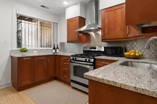 2838 N Sheffield Ave, Chicago, IL 60657 - Photo 9