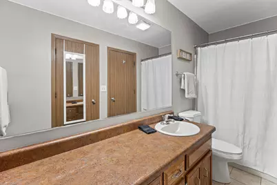 237 N Walnut Street #L, Bensenville, IL 60106 - Photo 13