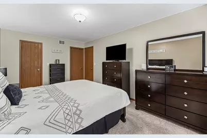 237 N Walnut Street #L, Bensenville, IL 60106 - Photo 11