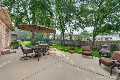 425 Brentwood Court, Roselle, IL 60172 - Photo 35