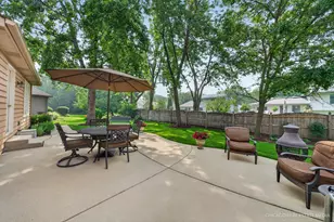 425 Brentwood Ct, Roselle, IL 60172 - Photo 35
