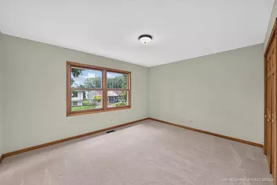 425 Brentwood Court, Roselle, IL 60172 - Photo 31