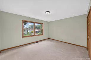 425 Brentwood Ct, Roselle, IL 60172 - Photo 31