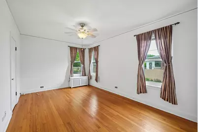 6638 N Trumbull Avenue, Lincolnwood, IL 60712 - Photo 13