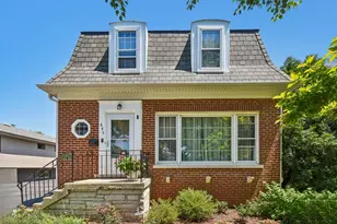693 S Spring Rd, Elmhurst, IL 60126 - Photo 1