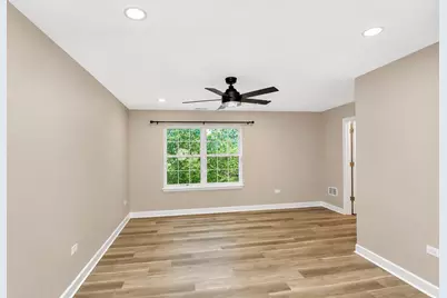 651 Lancaster Circle, Elgin, IL 60123 - Photo 21