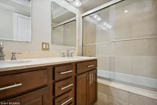929 W Eastwood Ave, Chicago, IL 60640 - Photo 9