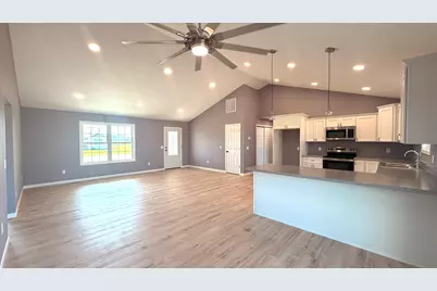 768 Fulton Drive, Centralia, IL 62801 - Photo 5