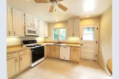 4715 W Lake Avenue, Glenview, IL 60025 - Photo 7