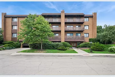 1795 Lake Cook Road #301, Highland Park, IL 60035 - Photo 1