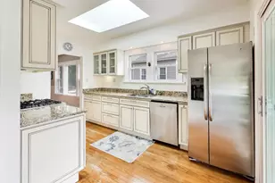 124 E Grantley Ave, Elmhurst, IL 60126 - Photo 11