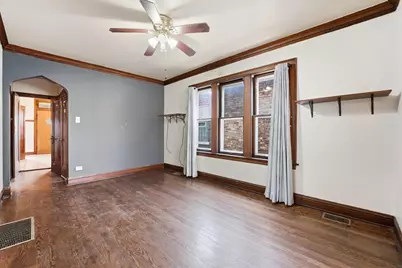 10447 S Avenue G, Chicago, IL 60617 - Photo 7