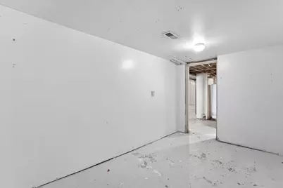 10447 S Avenue G, Chicago, IL 60617 - Photo 19