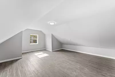 10447 S Avenue G, Chicago, IL 60617 - Photo 13