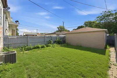 10447 S Avenue G, Chicago, IL 60617 - Photo 21