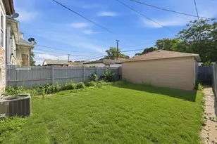 10447 S Ave G, Chicago, IL 60617 - Photo 21