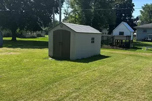 1717 E Lawn, Savanna, IL 61074 - Photo 3