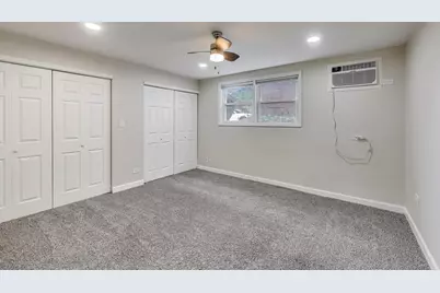 1086 N Northwest Highway #G, Park Ridge, IL 60068 - Photo 9